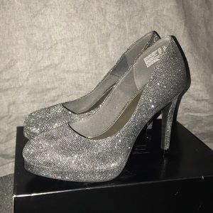 Fioni Night Holly Heels
